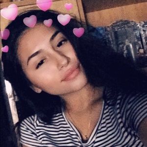 Meet your Posher, Rebeca